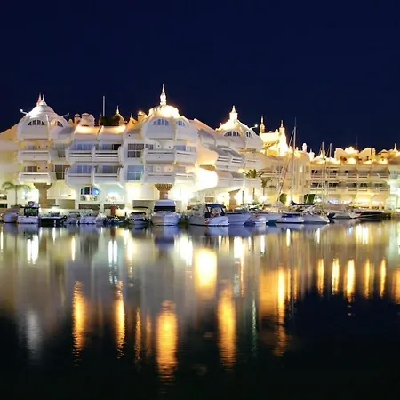 Puerto Marina Island Benalmádena